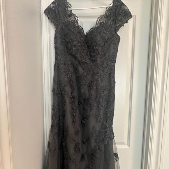 womens formal dress - Picture 2 of 2